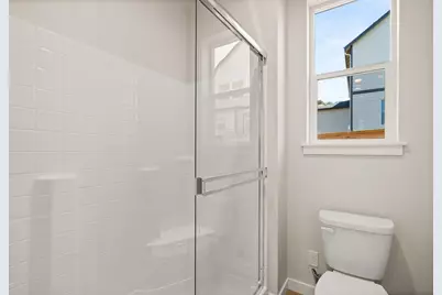 136 Valemont Drive #13, Eagle Point, OR 97524 - Photo 13