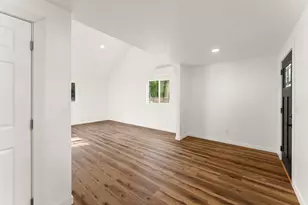 3237 De Woody Ln, Grants Pass, OR 97527 - Photo 11