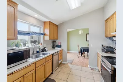 8022 Thunderhead Avenue, White City, OR 97503 - Photo 11