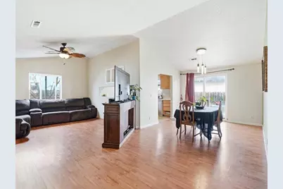 8022 Thunderhead Avenue, White City, OR 97503 - Photo 5