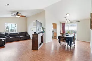 8022 Thunderhead Ave, White City, OR 97503 - Photo 5