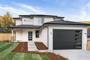 1185 Orange Blossom Dr, Klamath Falls, OR 97601 - Photo 1