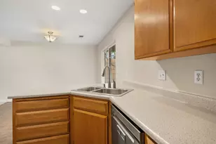 1818 Sarah Way, Medford, OR 97501 - Photo 11