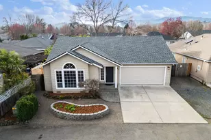 1818 Sarah Way, Medford, OR 97501 - Photo 3