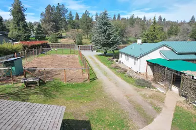 5355 Coleman Creek Road, Medford, OR 97501 - Photo 41