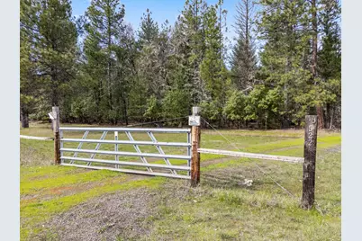 522 Jackadel Lane, Cave Junction, OR 97523 - Photo 15