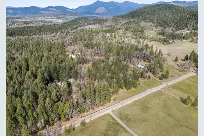 522 Jackadel Lane, Cave Junction, OR 97523 - Photo 5