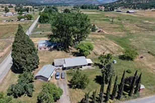 4464 Tioga Way, Central Point, OR 97502 - Photo 1