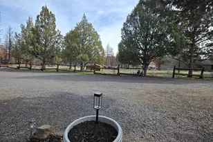 69592 Lake Dr, Sisters, OR 97759 - Photo 45