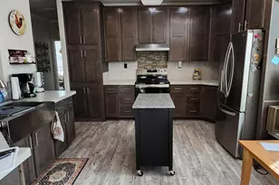 69592 Lake Dr, Sisters, OR 97759 - Photo 11