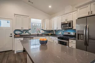 256 Rockfellow Pl, Talent, OR 97540 - Photo 11