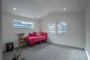 256 Rockfellow Pl, Talent, OR 97540 - Photo 19