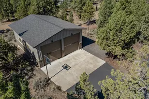 21834 Boonesborough Dr, Bend, OR 97701 - Photo 49