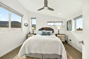 100 Dunn Cir, Ashland, OR 97520 - Photo 31