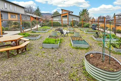 100 Dunn Circle, Ashland, OR 97520 - Photo 43