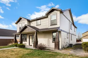 1331 NE 4th St, Redmond, OR 97756 - Photo 1