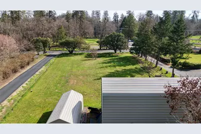 9401 Old Stage, Central Point, OR 97502 - Photo 41