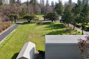 9401 Old Stage Rd, Central Point, OR 97502 - Photo 41