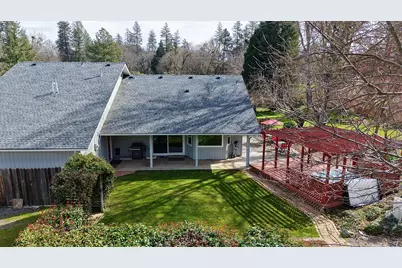 9401 Old Stage, Central Point, OR 97502 - Photo 9