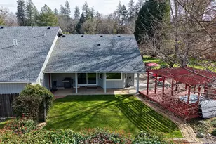 9401 Old Stage Rd, Central Point, OR 97502 - Photo 9