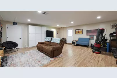 9401 Old Stage, Central Point, OR 97502 - Photo 33