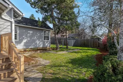 832 Wabash Avenue, Medford, OR 97504 - Photo 5
