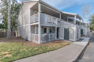 1439 NW Juniper St, Bend, OR 97703 - Photo 1