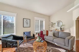 2131 SW Frd St, Grants Pass, OR 97526 - Photo 3