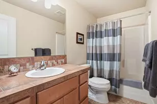 62763 Hawkview Road, Bend, OR 97701 - Photo 27