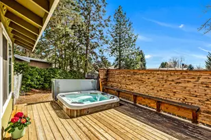 2701 NE Canyon Park Pl, Bend, OR 97701 - Photo 17