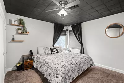 244 NE B Street, Grants Pass, OR 97526 - Photo 11