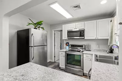 244 NE B Street, Grants Pass, OR 97526 - Photo 9