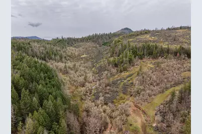2527 Crowfoot Road, Eagle Point, OR 97524 - Photo 5