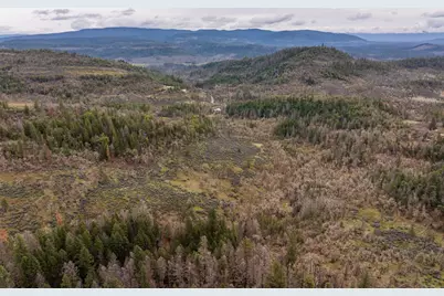 2527 Crowfoot Road, Eagle Point, OR 97524 - Photo 11