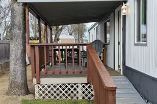 380 W Gregory Rd, Central Point, OR 97502 - Photo 3