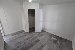 633 E Archwood Dr, Eagle Point, OR 97524 - Photo 17