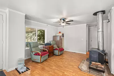 3477 Helms Road, Grants Pass, OR 97527 - Photo 15