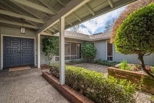 711 NW Amelia Dr, Grants Pass, OR 97526 - Photo 1