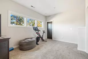 19183 NW Mount Shasta Dr, Bend, OR 97703 - Photo 29