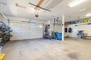 19183 NW Mount Shasta Dr, Bend, OR 97703 - Photo 35