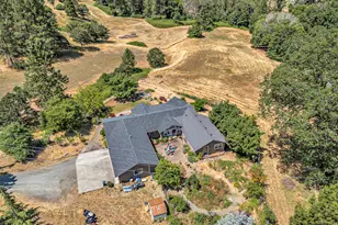 1775 Wards Creek Rd, Rogue River, OR 97537 - Photo 37