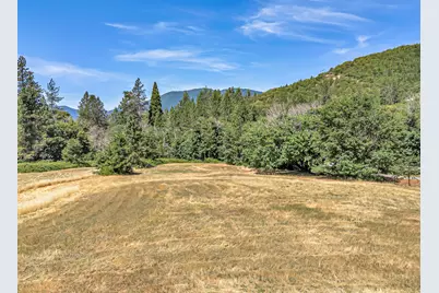 1775 Wards Creek Road, Rogue River, OR 97537 - Photo 39