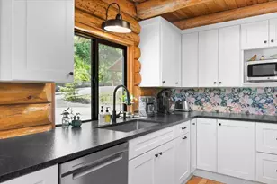 487 Wagon Trail, Jacksonville, OR 97530 - Photo 21