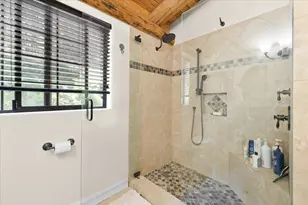 487 Wagon Trail, Jacksonville, OR 97530 - Photo 35