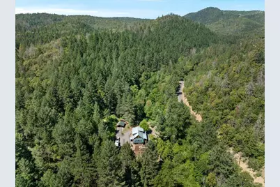 487 Wagon Trail, Jacksonville, OR 97530 - Photo 3