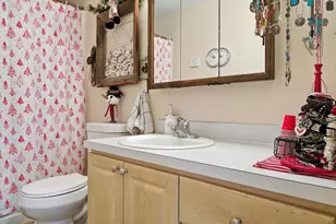 306 SE 8th St, Madras, OR 97741 - Photo 33