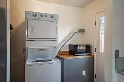 512 SE 10th Street, Grants Pass, OR 97526 - Photo 15