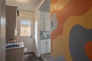 512 SE 10th St, Grants Pass, OR 97526 - Photo 9