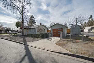 512 SE 10th St, Grants Pass, OR 97526 - Photo 29