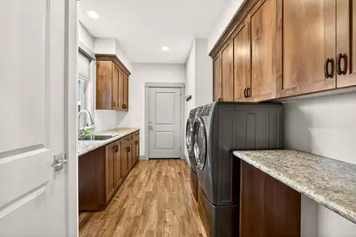 814 Steeple View Drive, Jacksonville, OR 97530 - Photo 33